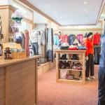 Skiwear et prêt-à-porter pour toute la famille
